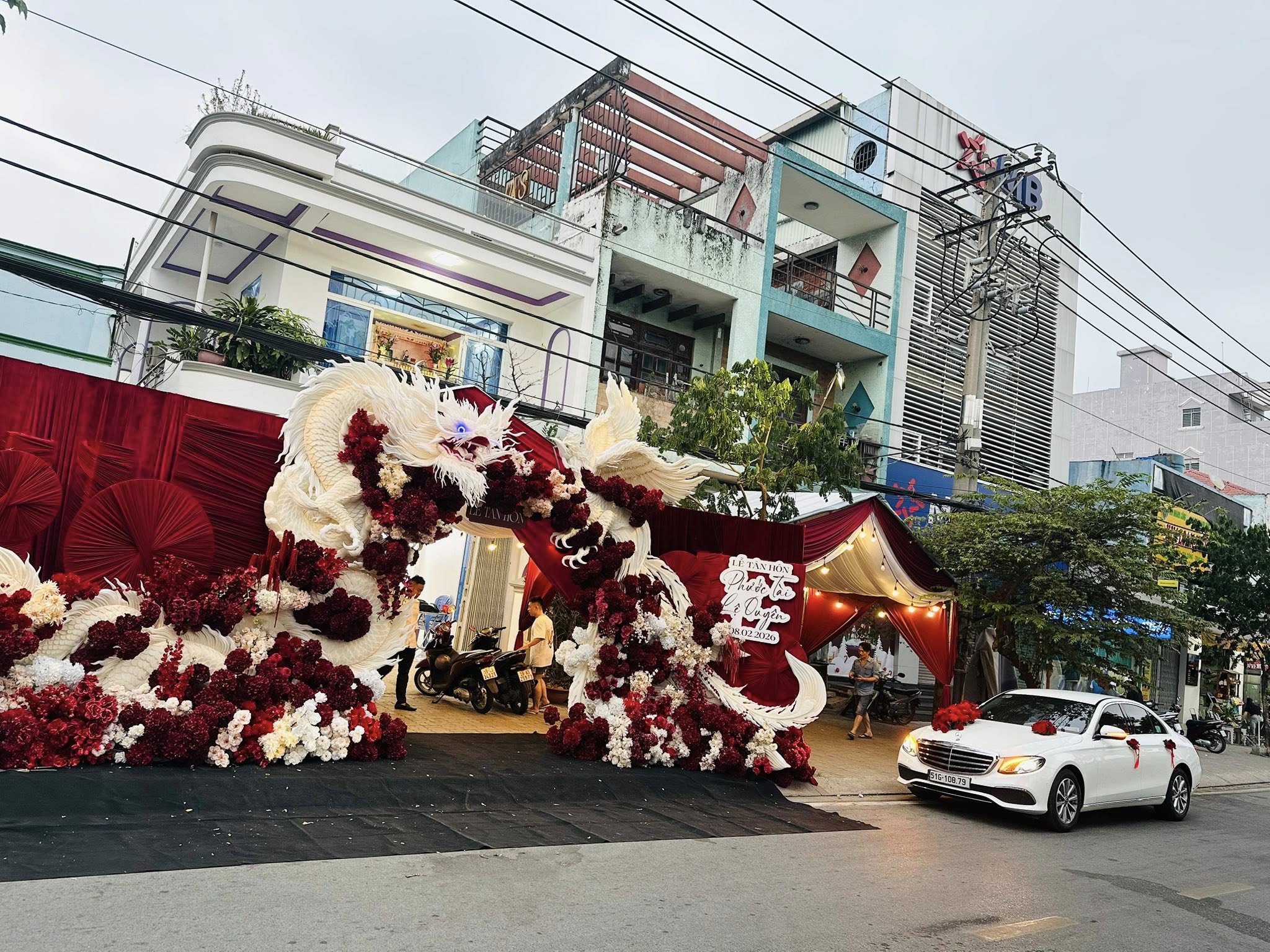 Mẫu Trang Trí Gia Tiên Cherry Wedding Vip