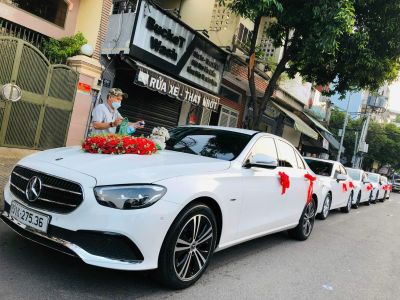 Xe Hoa Mercedes E300 New