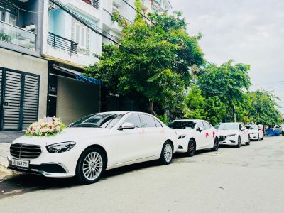 Xe Hoa Mercedes E300 New