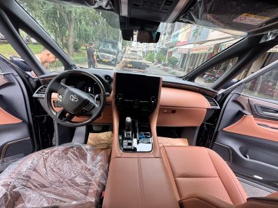 Toyta Alphard New 2025